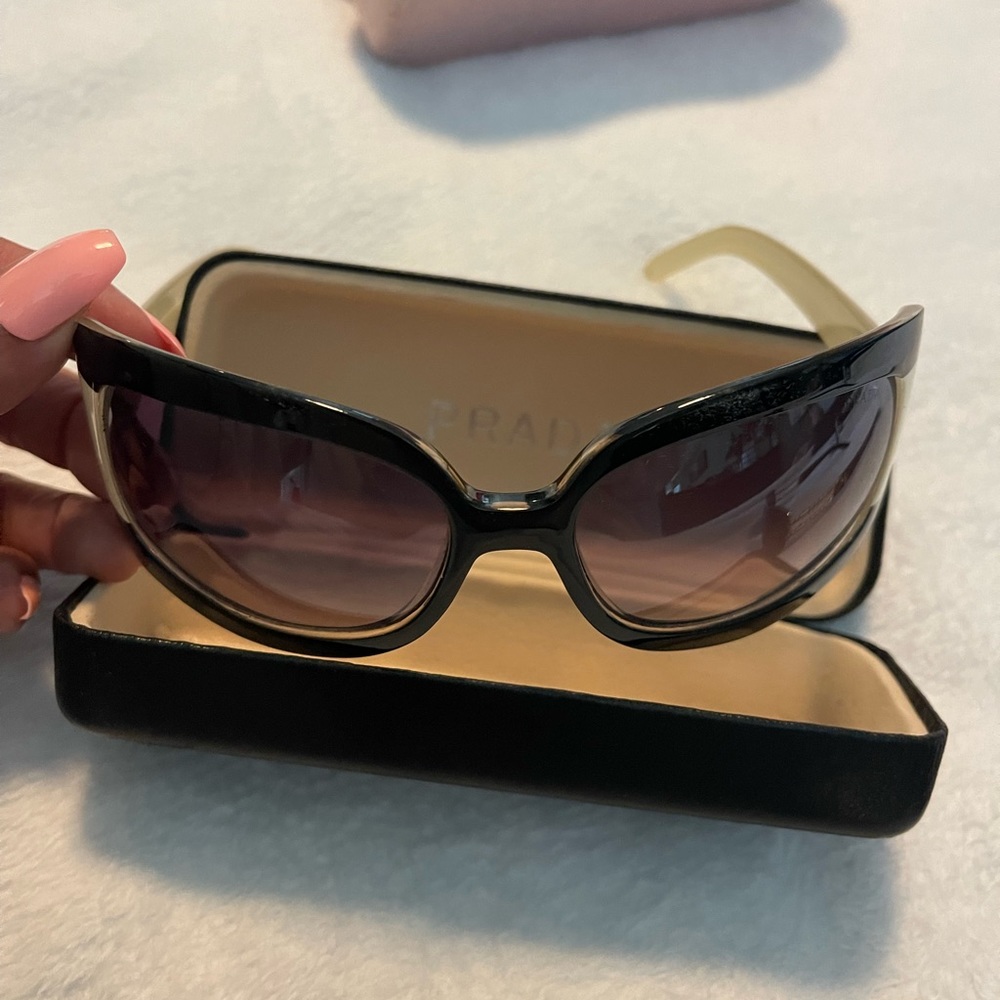Designer sunglasses w/original cases